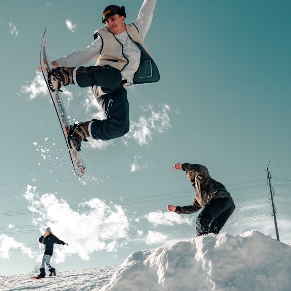 Deslizando pelas montanhas de Portugal: a emoção do snowboard