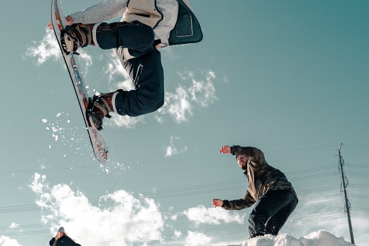 Deslizando pelas montanhas de Portugal: a emoção do snowboard